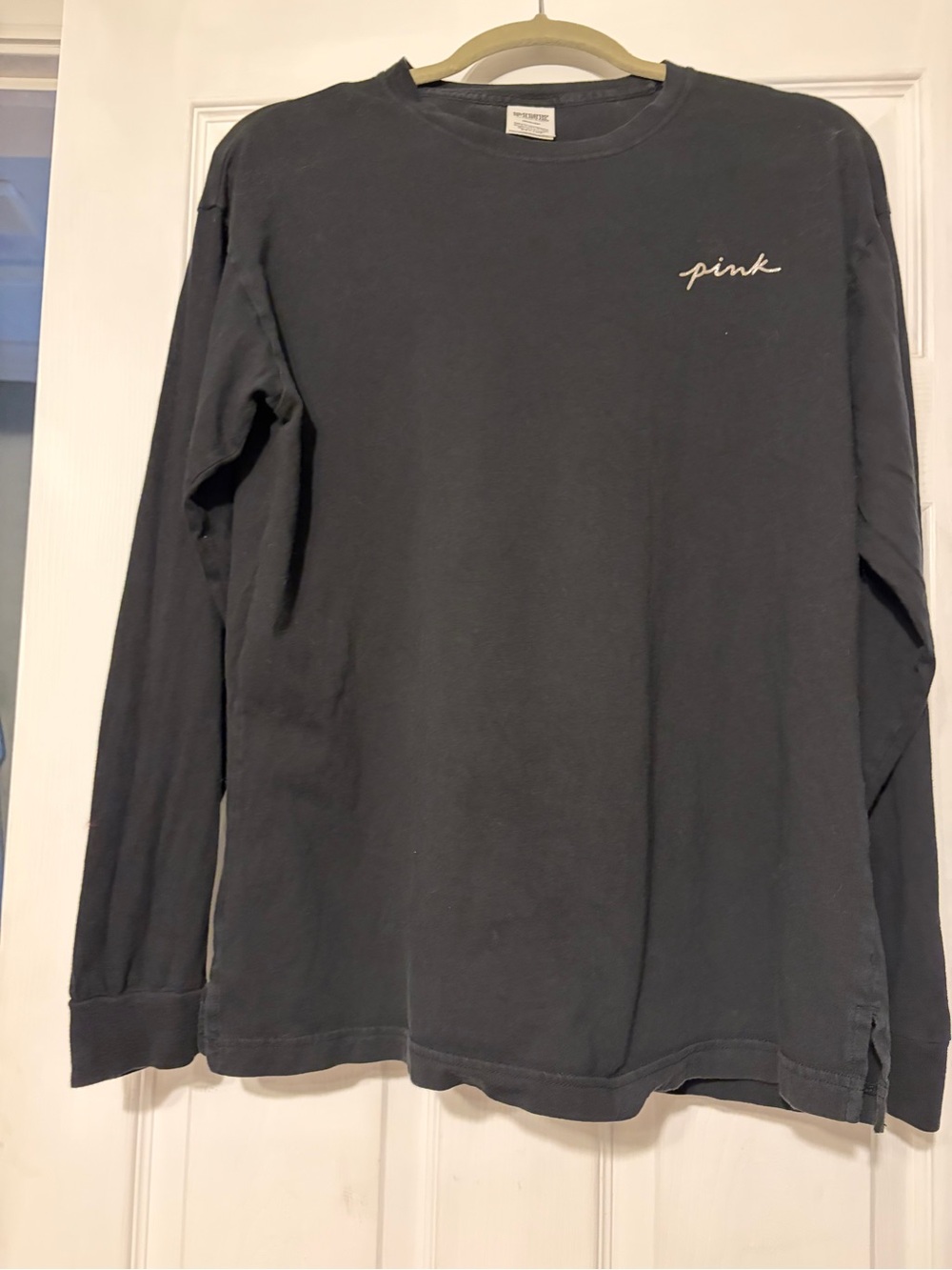 PINK Victoria's Secret Long-Sleeve Tee in Charcoal Black With Bling! Medium